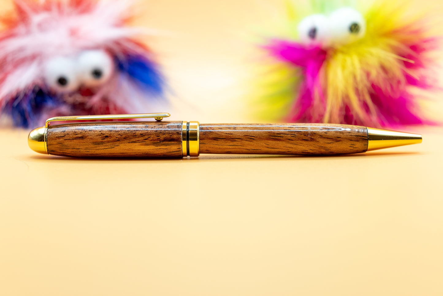Bubinga with Gold Hardware | European Round Top Ballpoint Pen