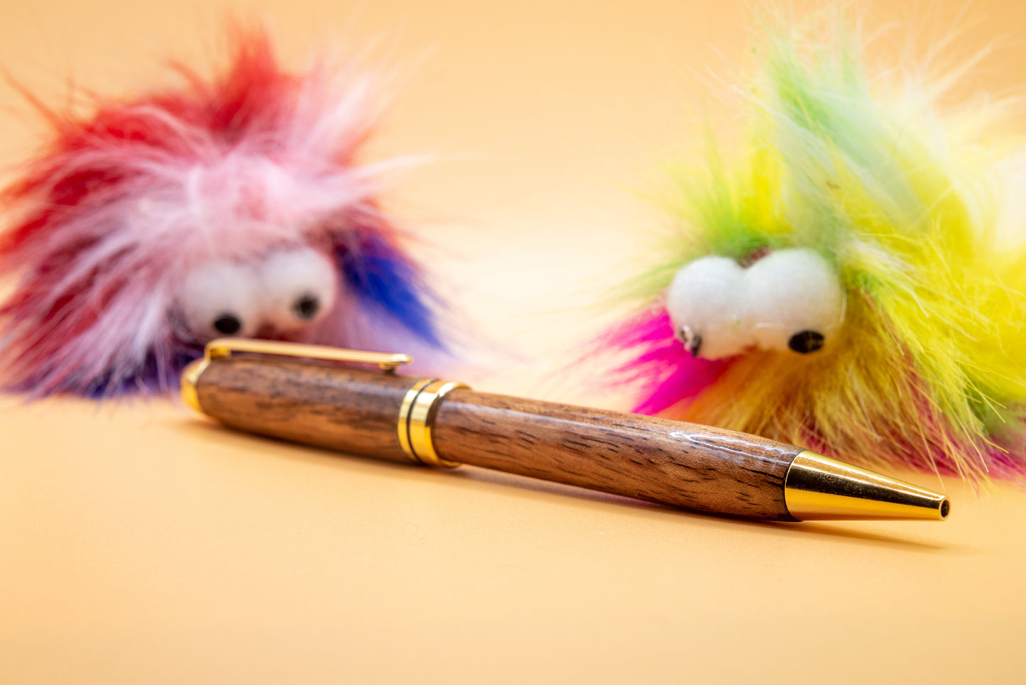 Bubinga with Gold Hardware | European Round Top Ballpoint Pen