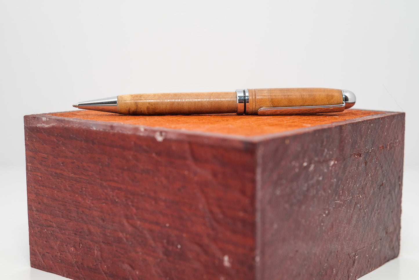 Maple with Chrome Hardware | European Roundtop Ballpoint Pen