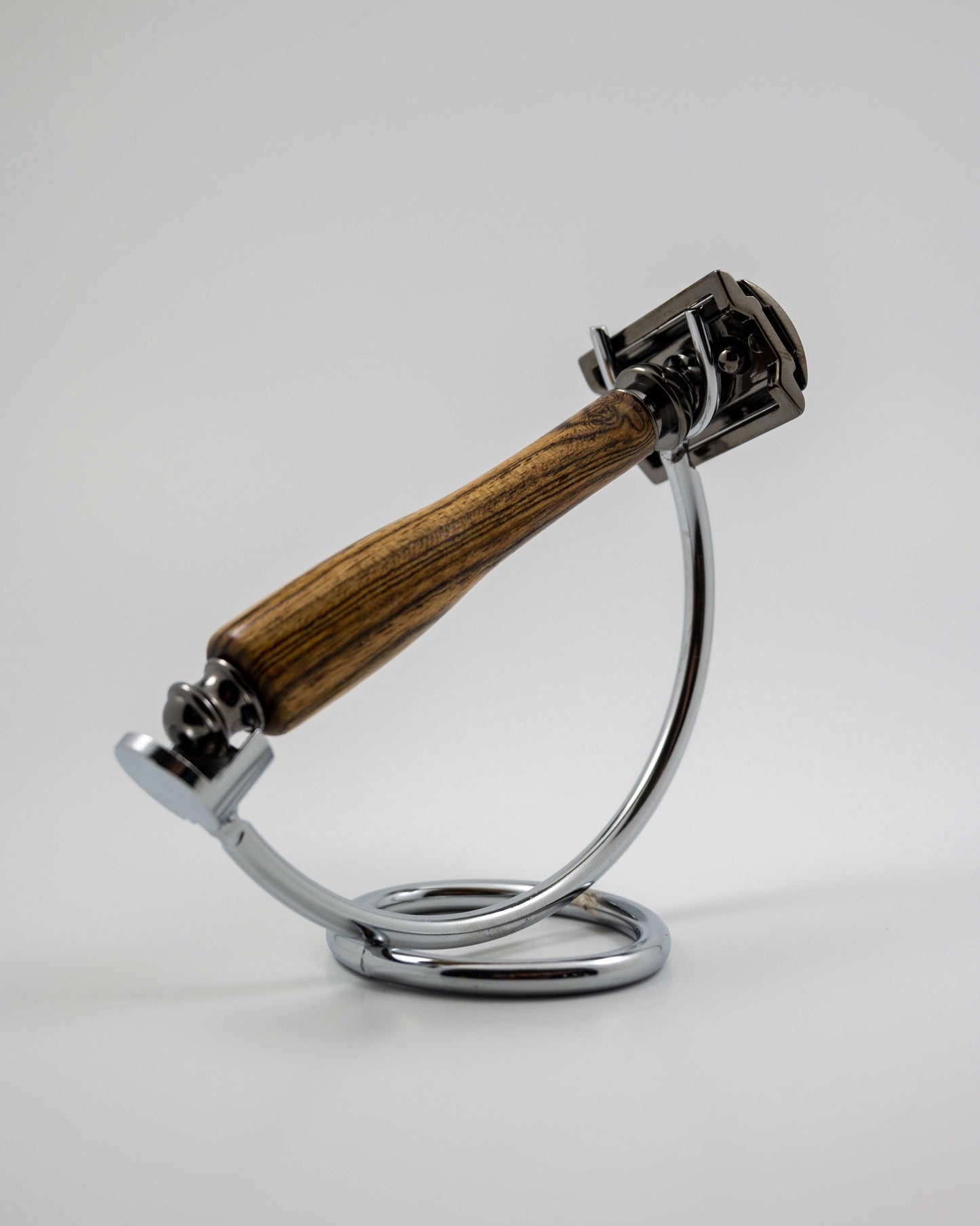 Bocote with Gunmetal Finishes | Safety Razor