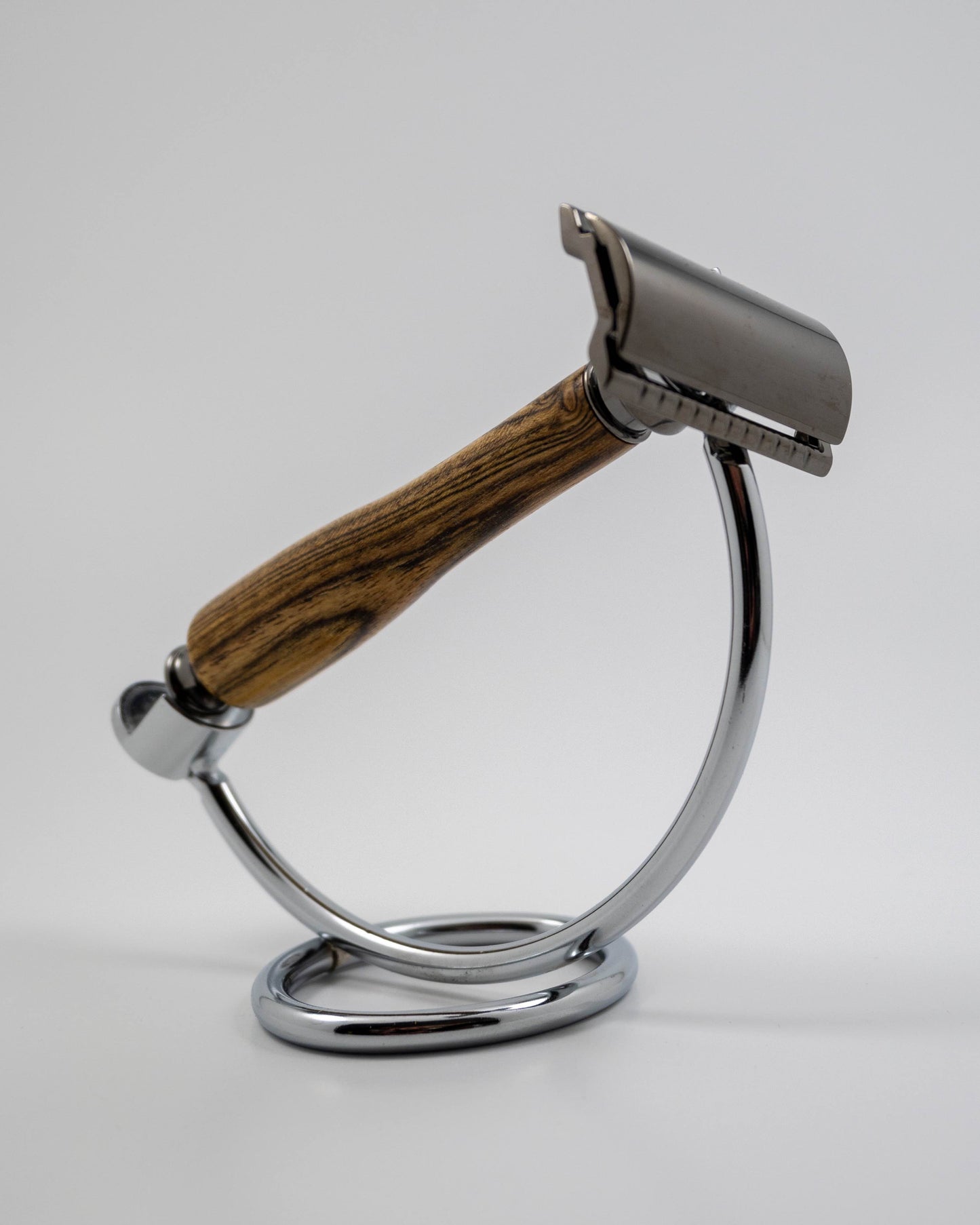 Bocote with Gunmetal Finishes | Safety Razor
