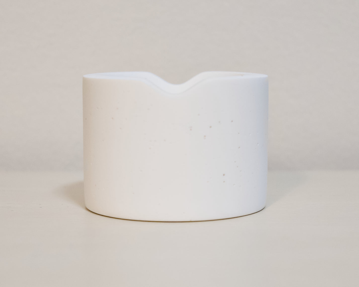 Minimalist Eco-Resin Pen Rest