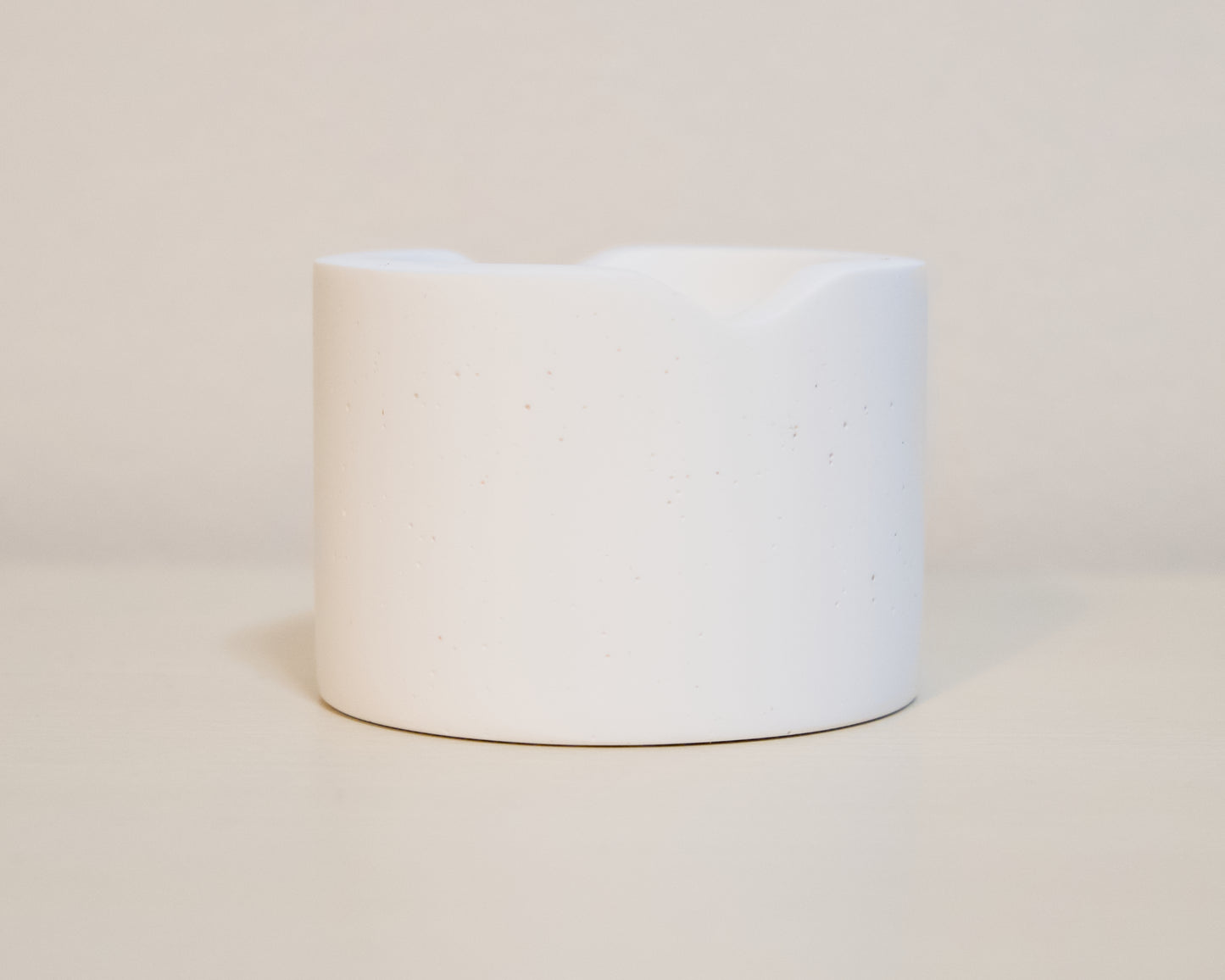 Minimalist Eco-Resin Pen Rest